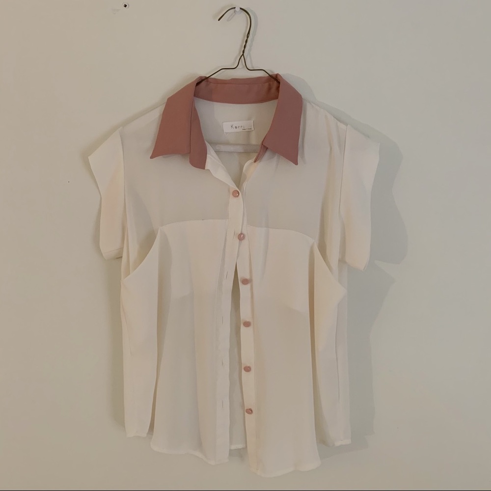 Ivory blouse with pink collar